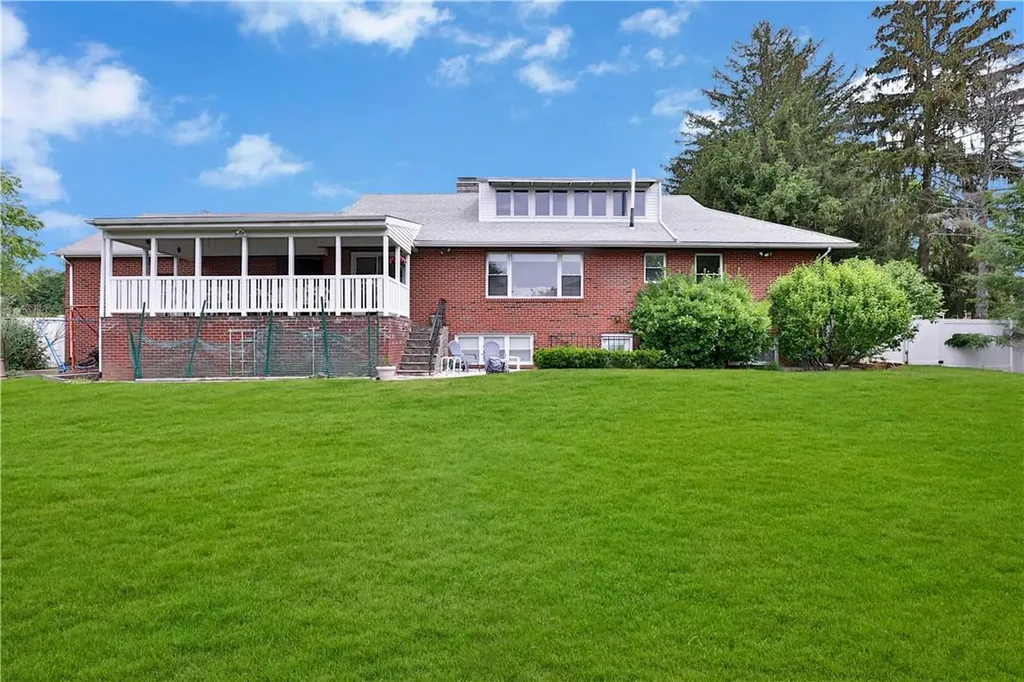 4 Clover Road Valhalla NY 10595