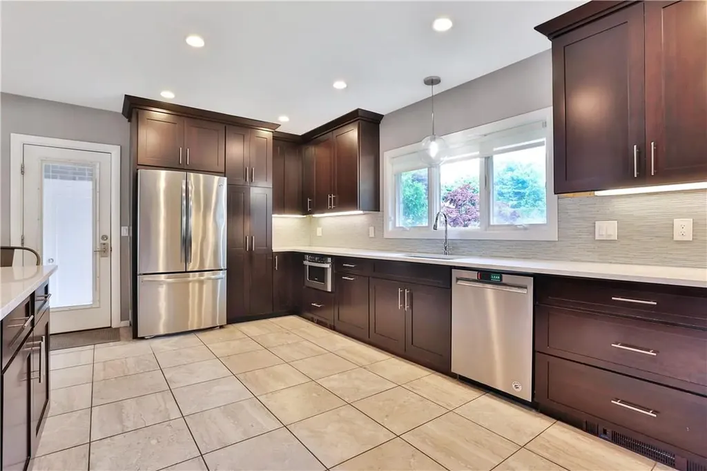 4 Clover Road Valhalla NY 10595