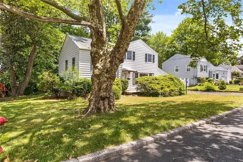 21 Kincaid Drive Yonkers NY 10710