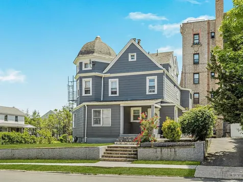2 Euclid Place New Rochelle NY 10805