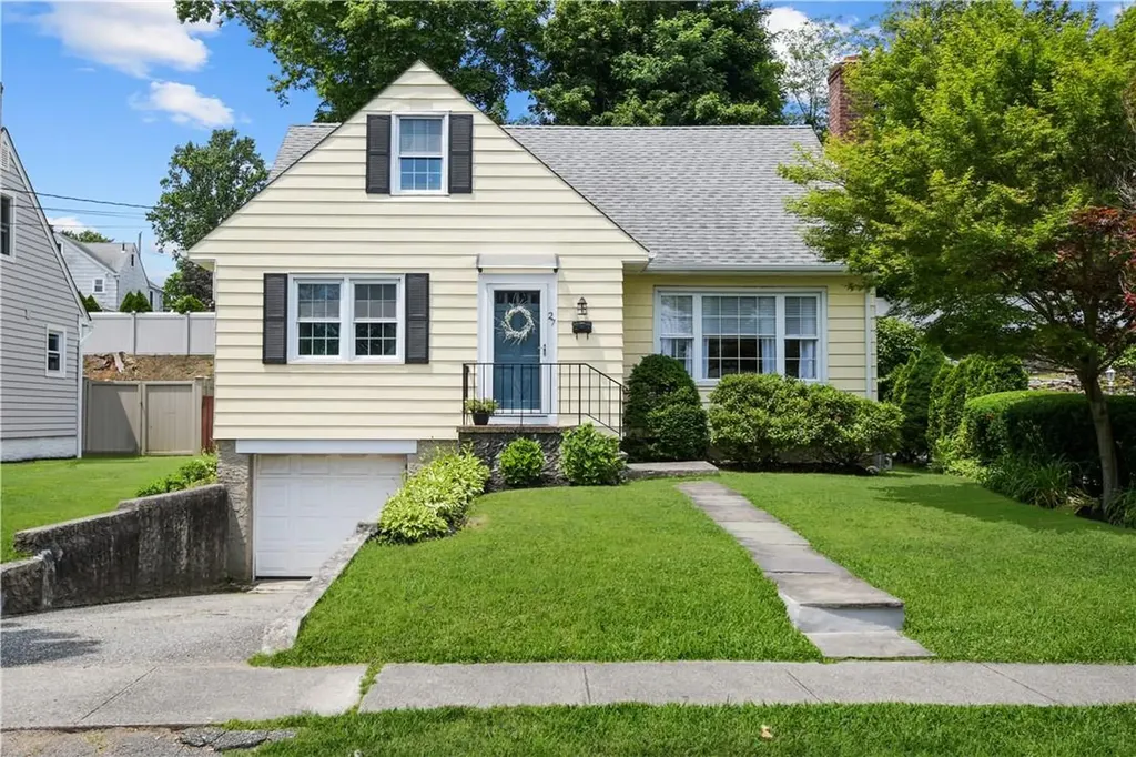 27 Cloverdale Avenue White Plains NY 10603