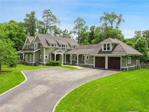 12 Barnaby Lane Hartsdale NY 10530