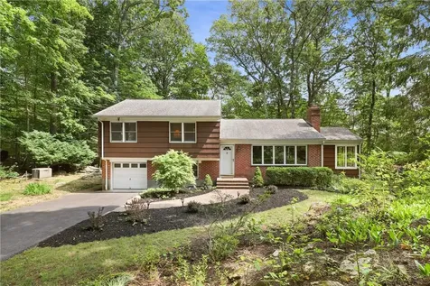 112 Lily Pond Lane Katonah NY 10536