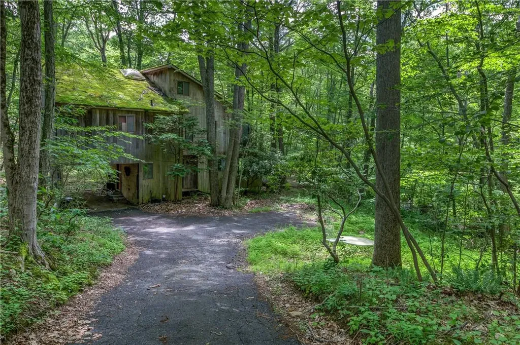 76 Cross Pond Road Pound Ridge NY 10576