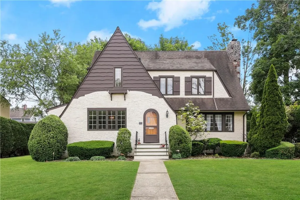 60 Tunstall Road Scarsdale NY 10583