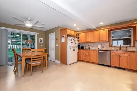 10 Crestwood Drive New City NY 10956