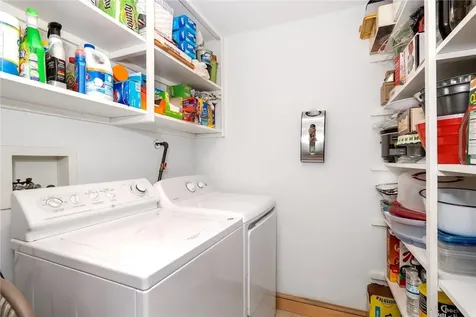 10 Crestwood Drive New City NY 10956