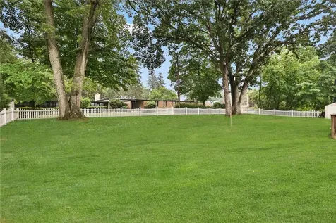 10 Crestwood Drive New City NY 10956