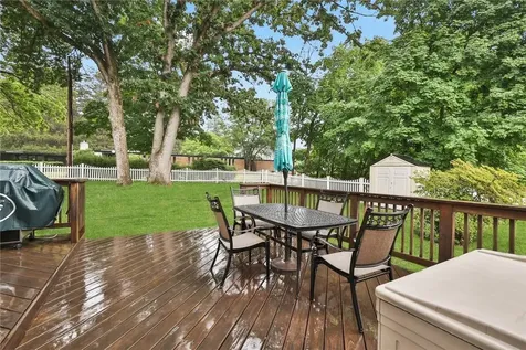 10 Crestwood Drive New City NY 10956