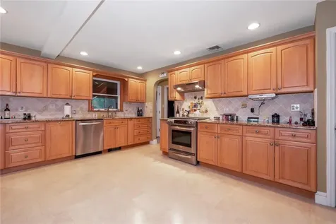10 Crestwood Drive New City NY 10956