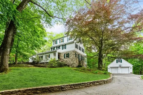 85 Commodore Road Chappaqua NY 10514