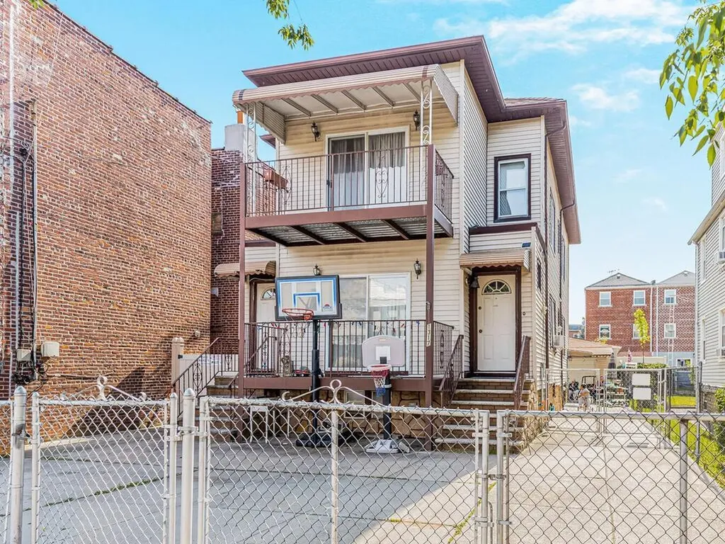 1317 Crosby Avenue Bronx NY 10461
