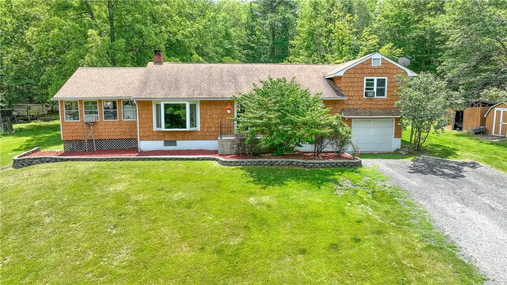 393 Peenpack Trail Huguenot NY 12746