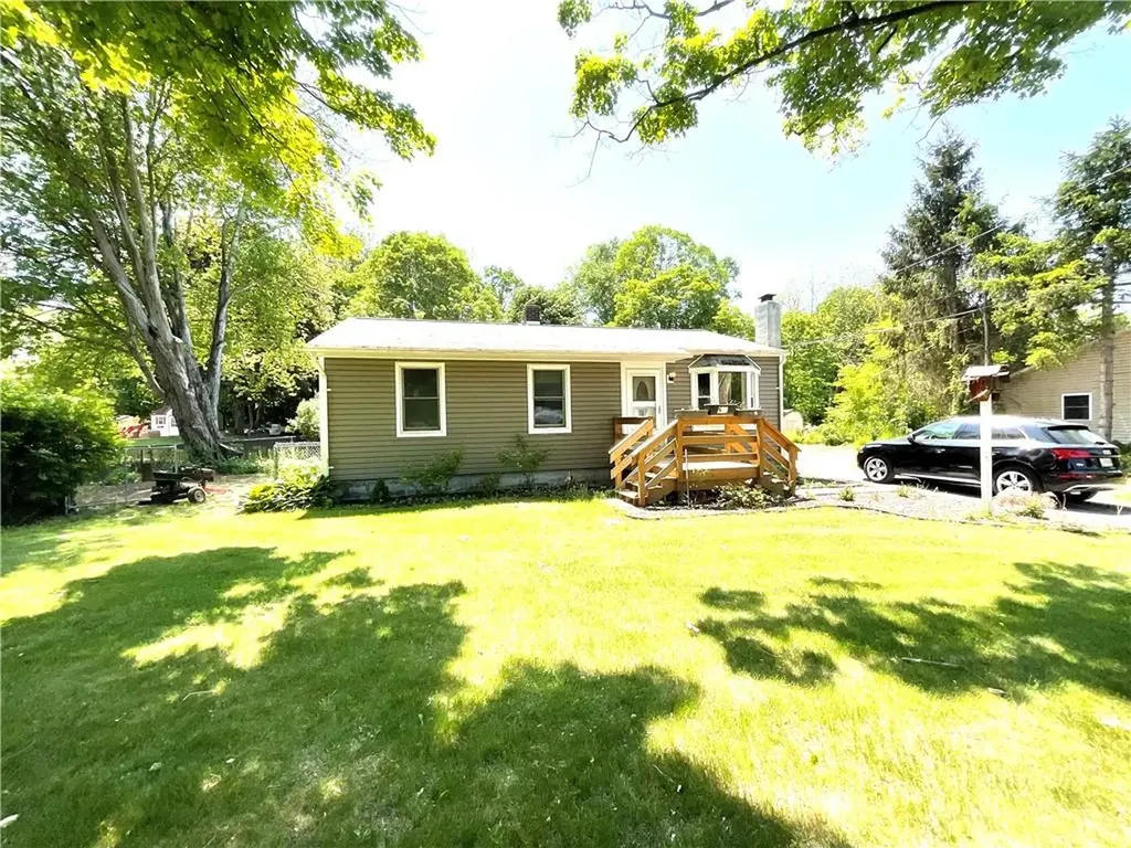 5 Greentree Drive S Hyde Park NY 12538