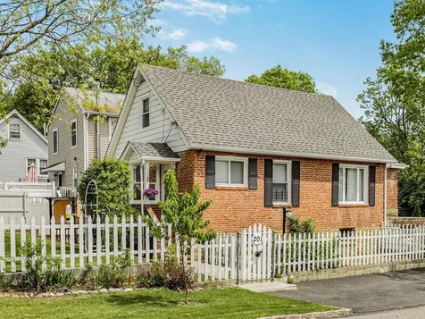 201 Elm Road Mahopac NY 10541