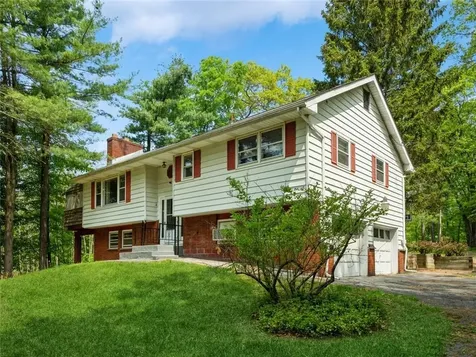 1 Mill Road Hyde Park NY 12538