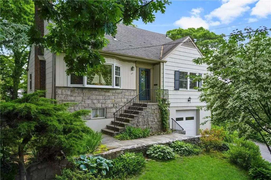 22 Senate Place Larchmont NY 10538