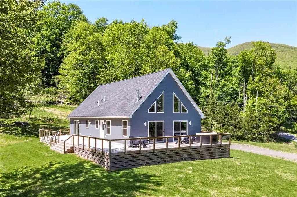 17 Freeman Avery Road Olivebridge NY 12461