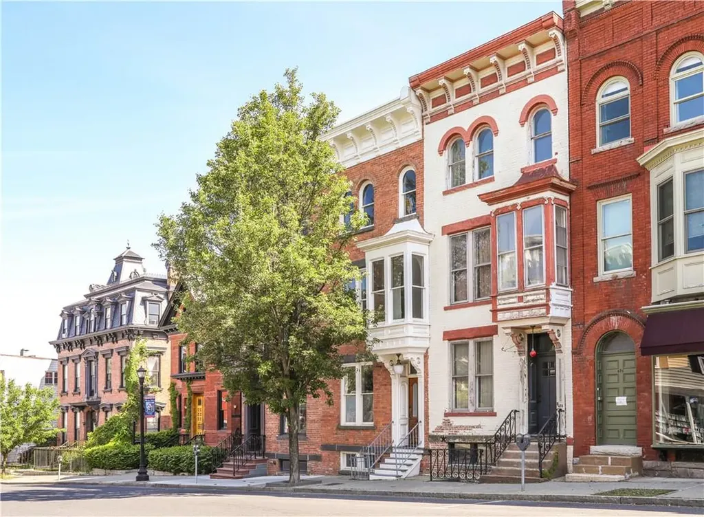 424 Warren Street Hudson NY 12534