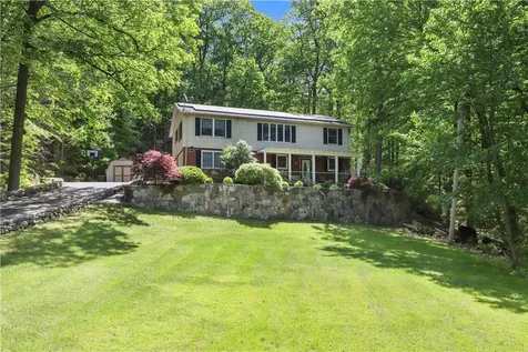 31 Brookside Avenue Putnam Valley NY 10579