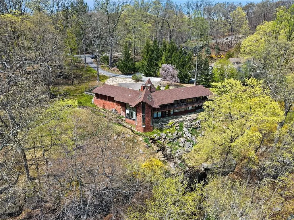 7 Hunter Drive Armonk NY 10504