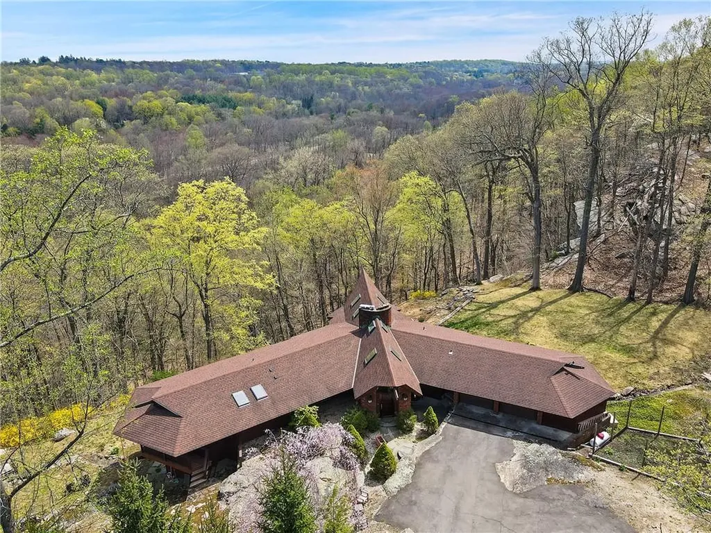 7 Hunter Drive Armonk NY 10504