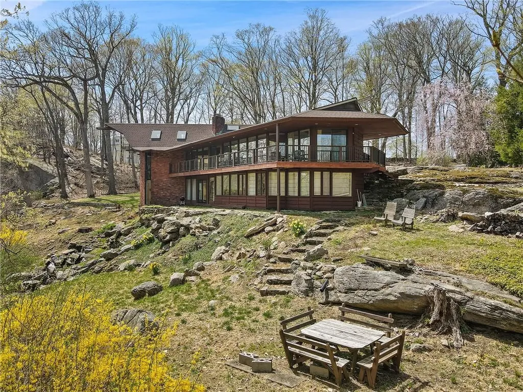 7 Hunter Drive Armonk NY 10504