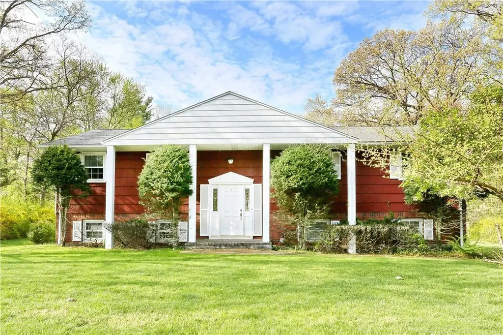 12 Ann Boulevard Spring Valley NY 10977