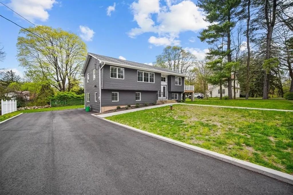 10 Sandhage Drive Pearl River NY 10965