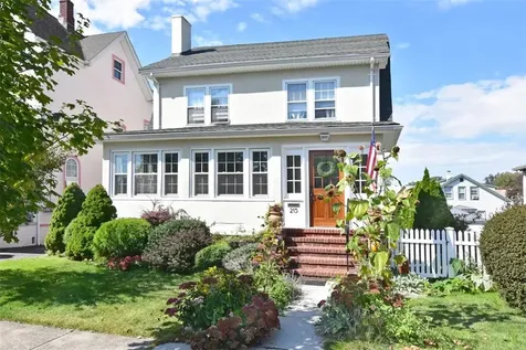 215 Third Avenue Pelham NY 10803