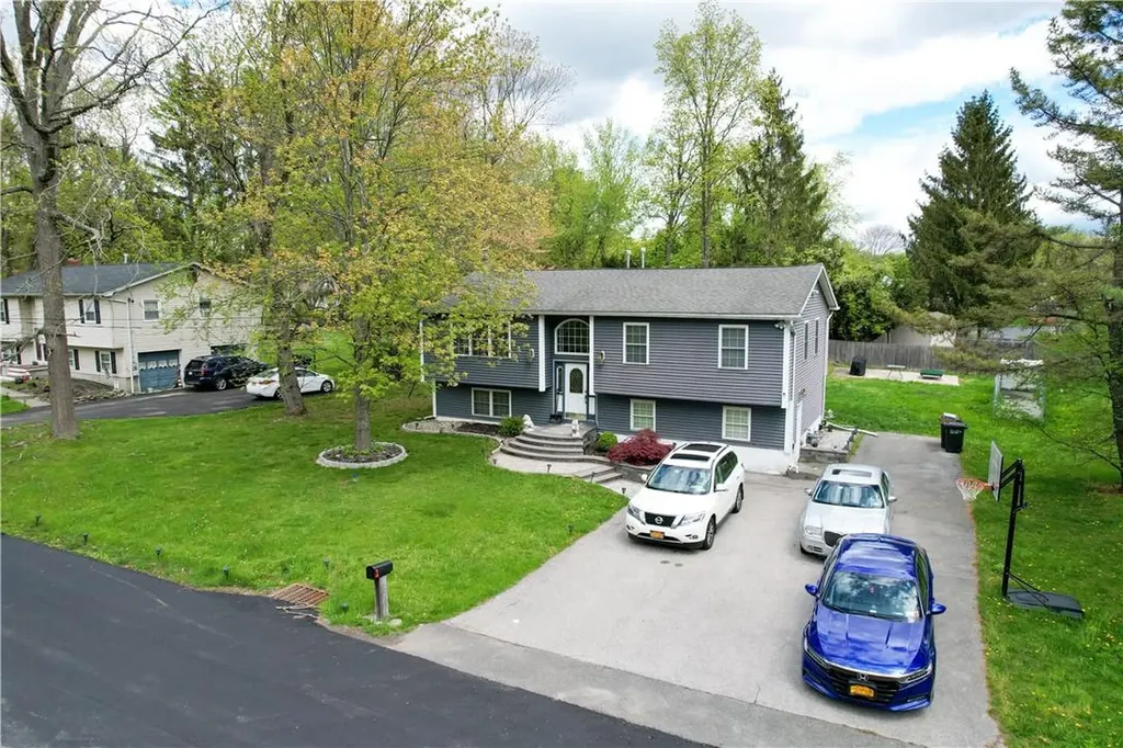 225 Summit Drive New Windsor NY 12553