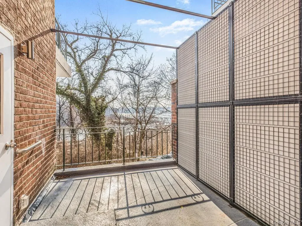 2465 Palisade Avenue Bronx NY 10463