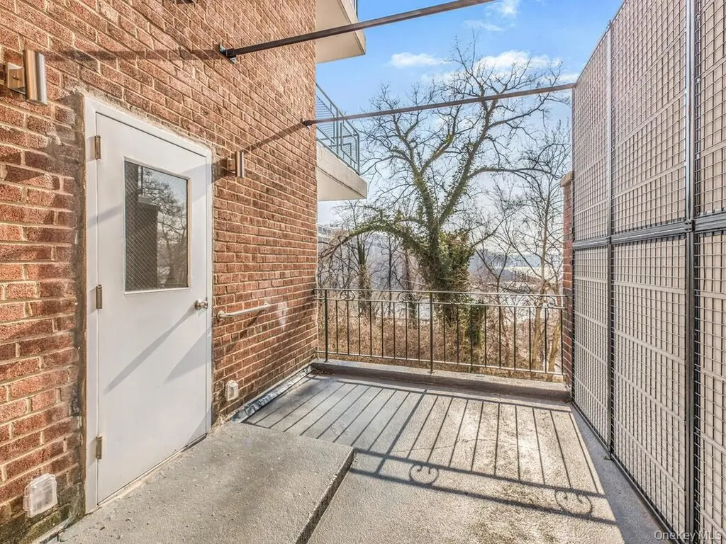 2465 Palisade Avenue Bronx NY 10463