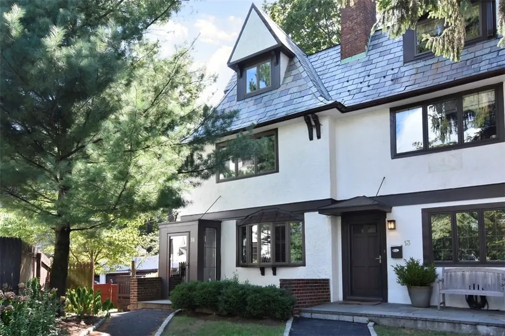 14 Bolton Gardens Bronxville NY 10708