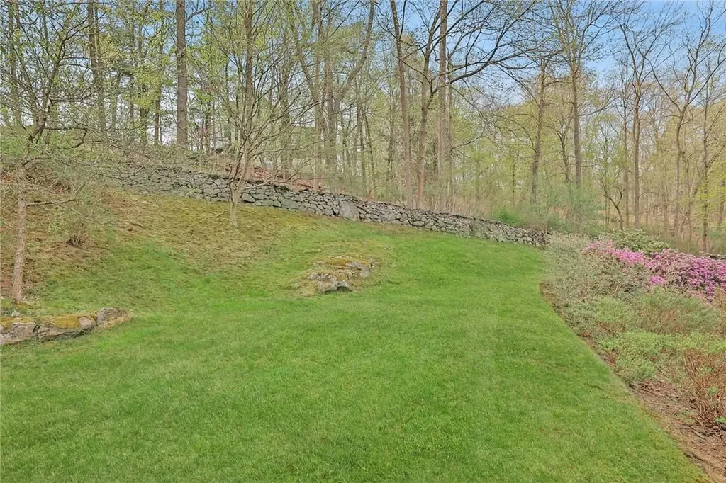 5 Fox Den Road Mount Kisco NY 10549