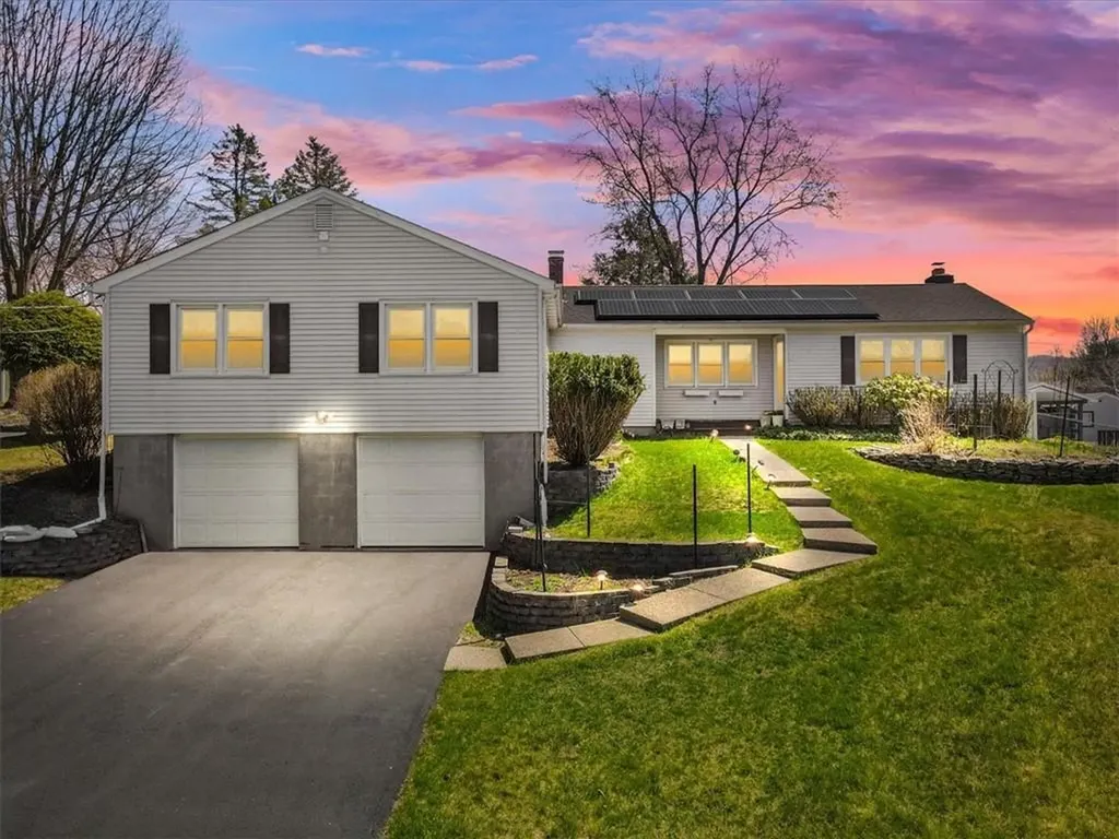 8 Neptune Lane Middletown NY 10940