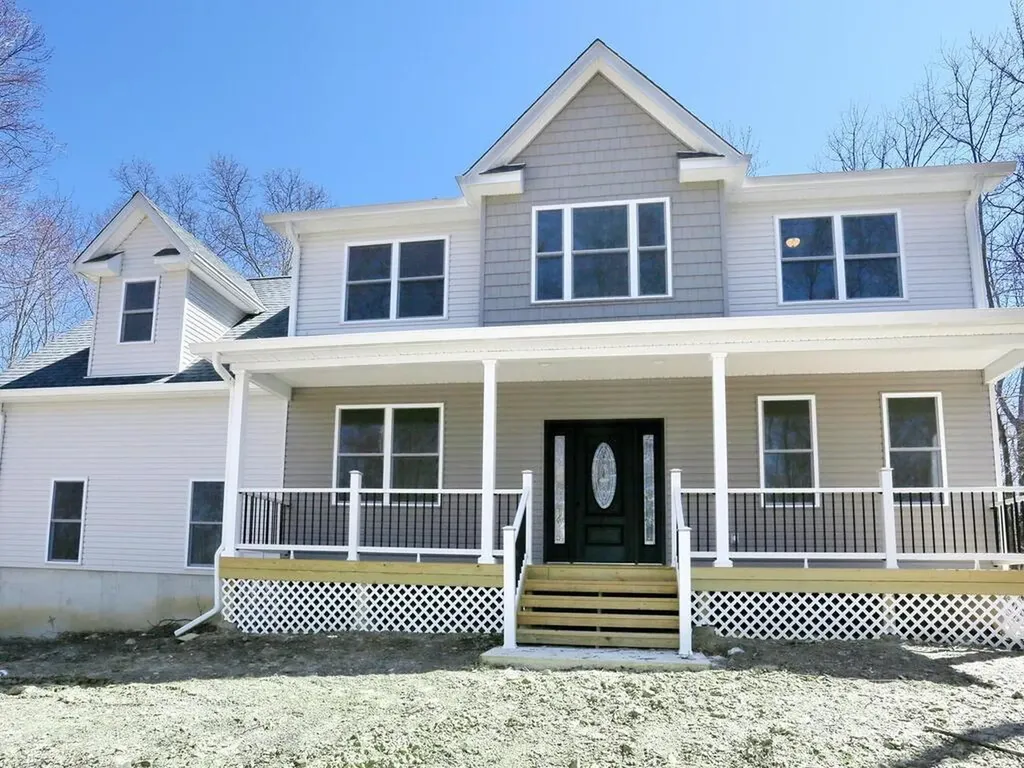 3 Lindsell Way Wallkill NY 12589