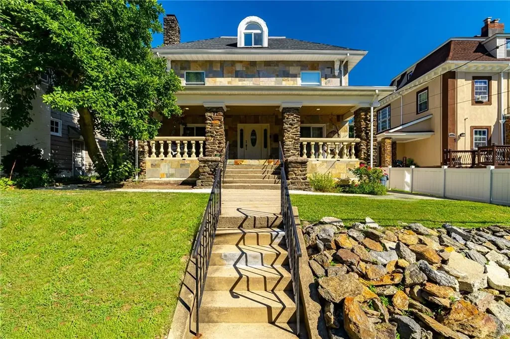 123 Hillcrest Avenue Yonkers NY 10705