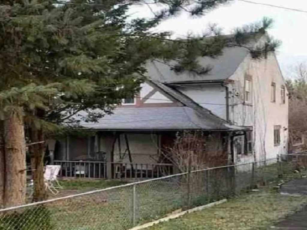 5 Crest Place Elmsford NY 10523