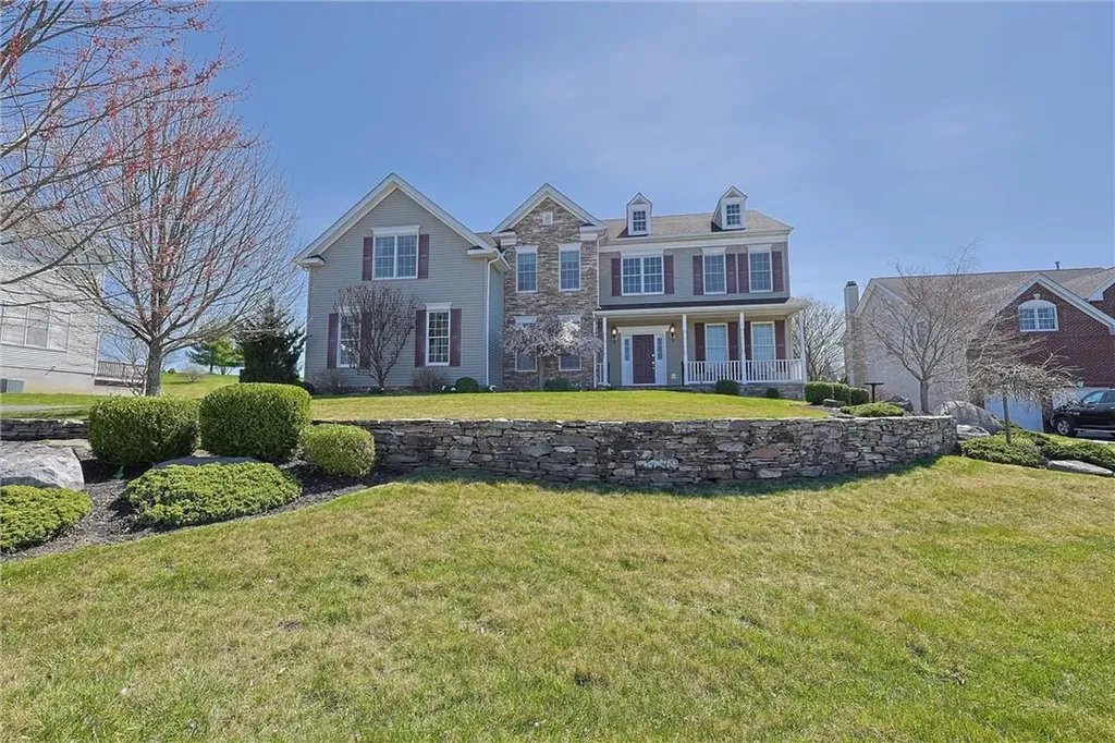 33 Susie Boulevard Poughkeepsie NY 12603
