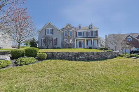 33 Susie Boulevard Poughkeepsie NY 12603
