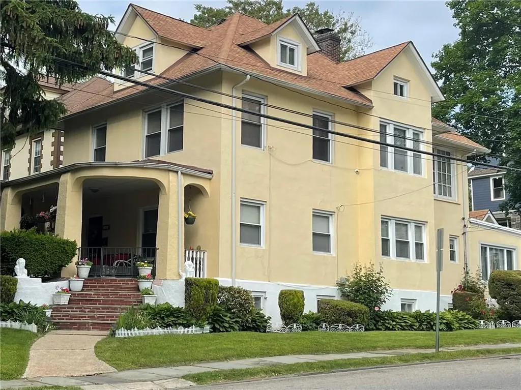386 Park Hill Avenue Yonkers NY 10705