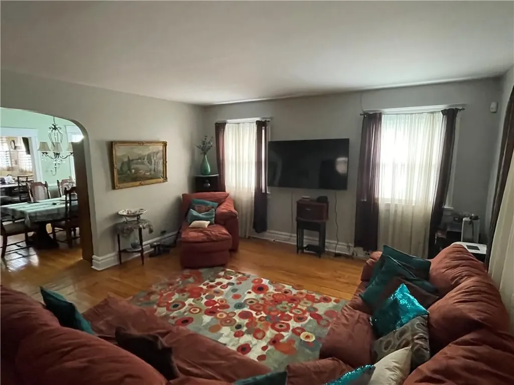 386 Park Hill Avenue Yonkers NY 10705