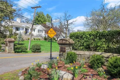 4 Greyrock Road N Port Chester NY 10573