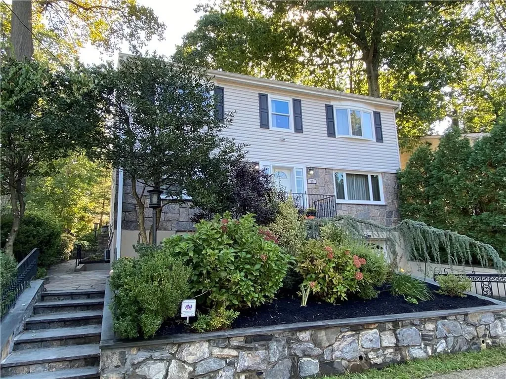 33 Parkway E Mount Vernon NY 10552
