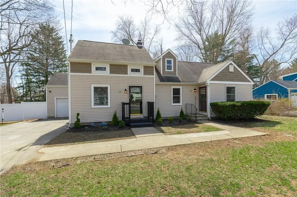 312 Spackenkill Road Poughkeepsie NY 12603