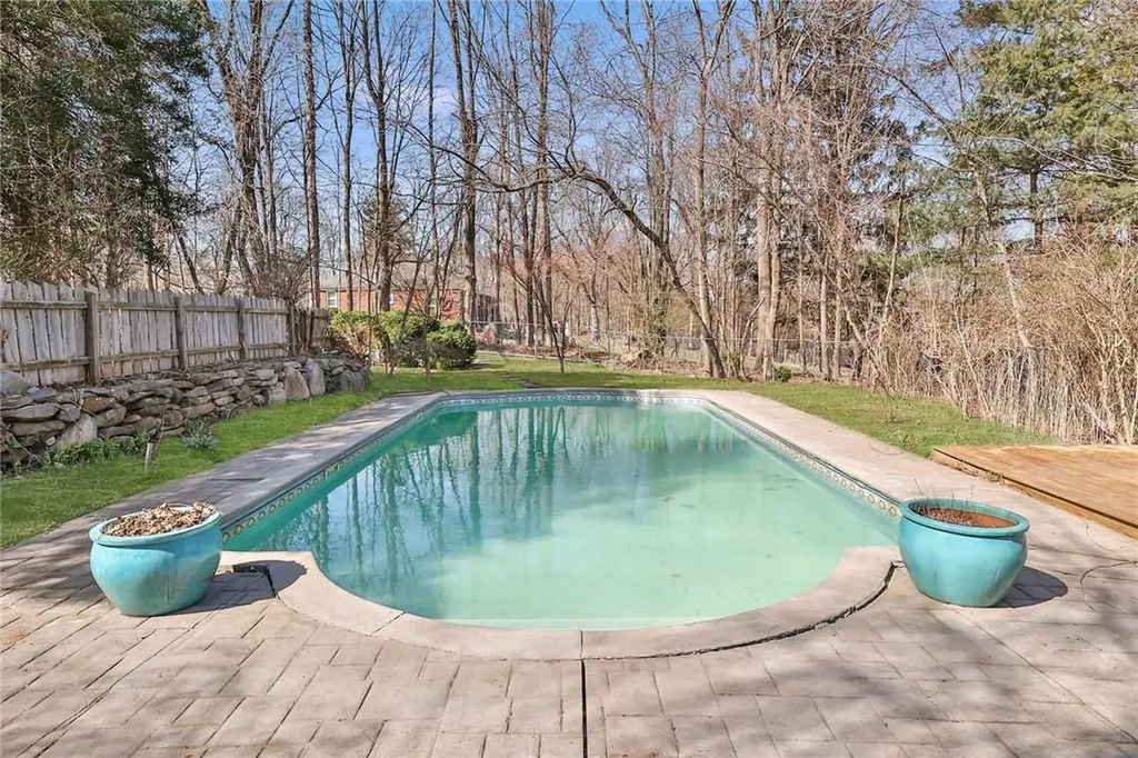 122 Duryea Lane Nanuet NY 10954