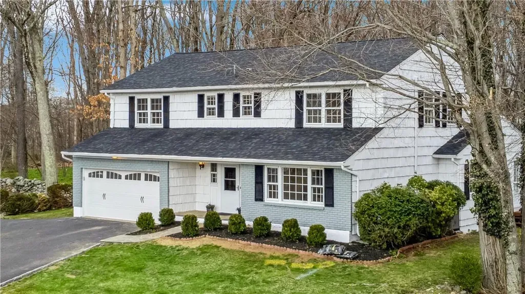 8 Lalli Drive Katonah NY 10536