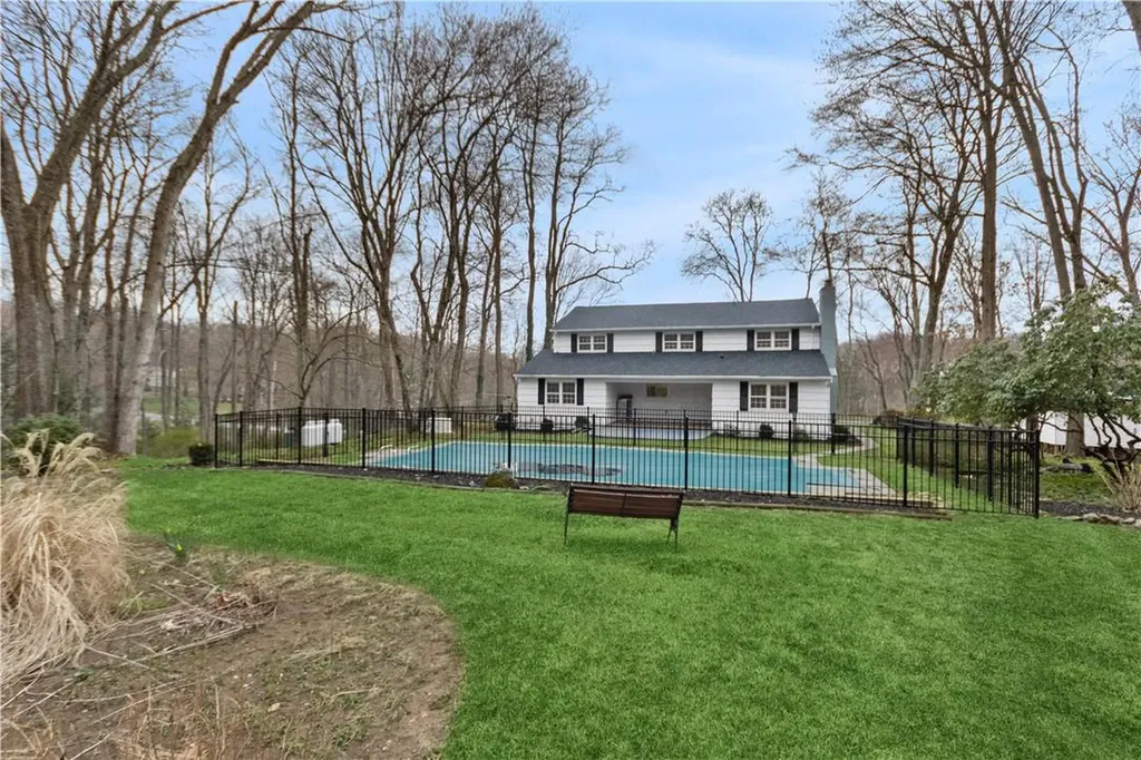 8 Lalli Drive Katonah NY 10536