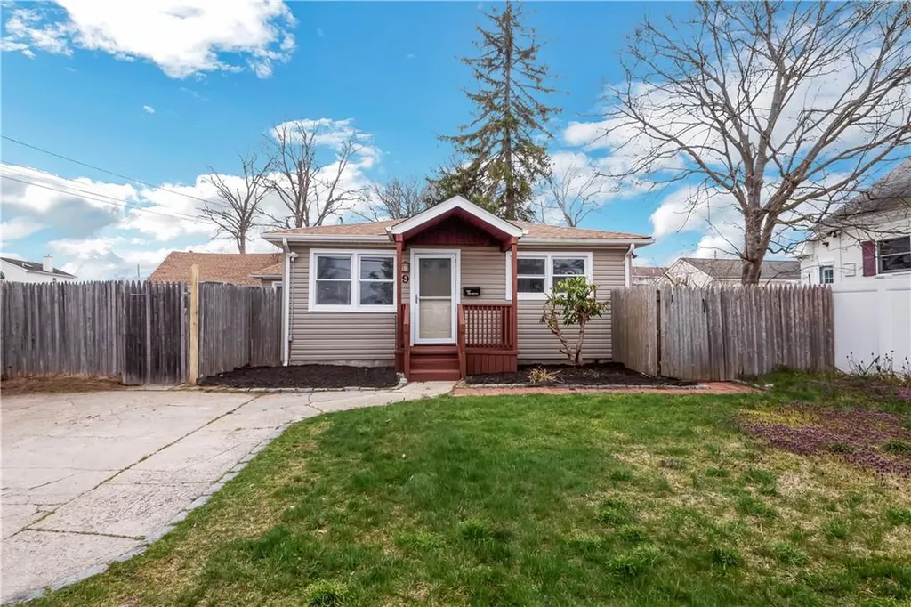 9 Benjamin Street Bay Shore NY 11706